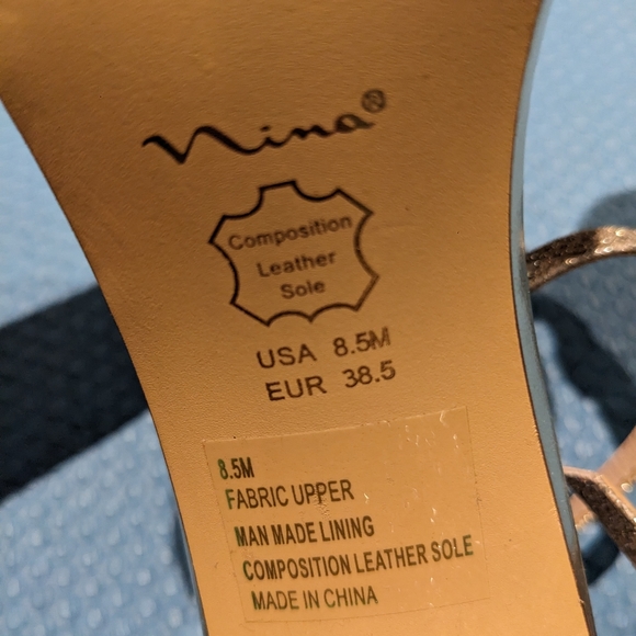 FREE With Any Lehenga Purchase!! Nagida Gold Textured Nina Block Heels Size 8.5M - Picture 5 of 8